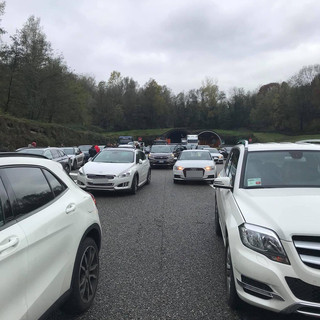 Come si muovono gli italiani oggi: meno spostamenti, più spesa