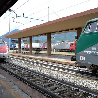 Treni da e per Milano, corse sospese e modifiche alla circolazione