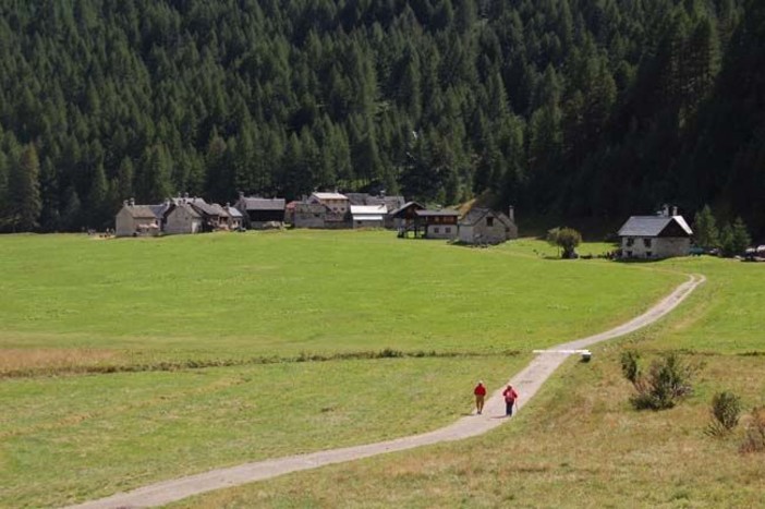''La politica vuol mettere in pericolo l'integrità ambientale e paesaggistica del territorio''