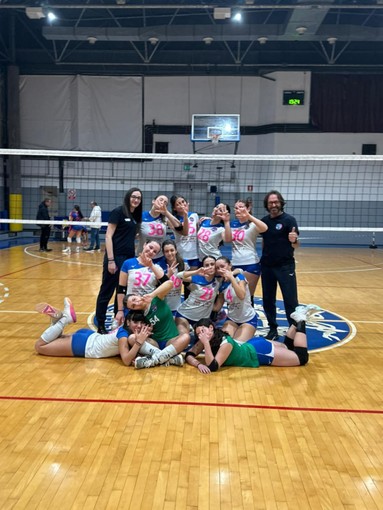 Le giovanili di Pallavolo Altiora chiudono il 2025 con derby, recuperi e festa di Natale