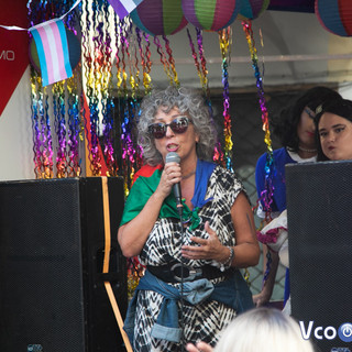 Omegna, il Vco Pride riempie la città: “Una festa di diritti e libertà”
