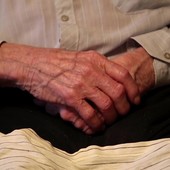 Farmaci, Parkinson: Ce approva nuova formulazione di levodopa/carbidopa per benefici prolungati Farmaci, Parkinson: Ce approva nuova formulazione di levodopa/carbidopa per benefici prolungati