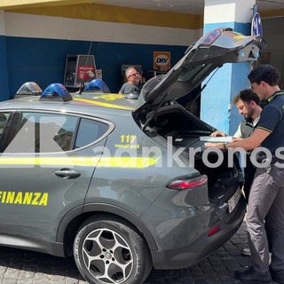 Carburanti annacquati, blitz della Guardia di Finanza di Roma Carburanti annacquati, blitz della Guardia di Finanza di Roma