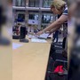 Imprevisto a Bruxelles, pioggia nella sala stampa del Consiglio europeo Imprevisto a Bruxelles, pioggia nella sala stampa del Consiglio europeo