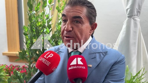 Zampolli a Cernobbio: "Vannacci? Mi piacciono tutti, l'ho conosciuto adesso" Zampolli a Cernobbio: "Vannacci? Mi piacciono tutti, l'ho conosciuto adesso"