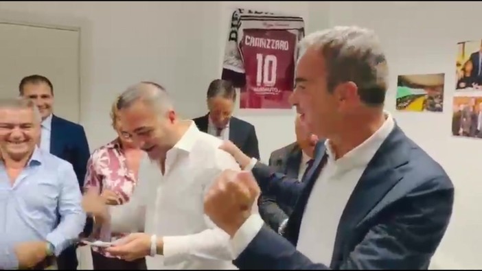 Suppletive Reggio Calabria, il governatore Occhiuto festeggia sui social: "Vittoria!"