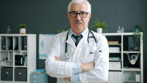 Ginocchio sbucciato sui sentieri del VCO: come medicarlo bene quando sei lontano da un rubinetto Ginocchio sbucciato sui sentieri del VCO: come medicarlo bene quando sei lontano da un rubinetto