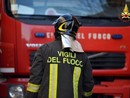 Per coprire le carenze i vigili del fuoco sono costretti a turni massacranti di dodici ore, straordinari continui e squadre con  una persona in meno per consentire i riposi