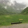 Resti umani trovati nei boschi della Val Loana, indagini per risalire all’identità