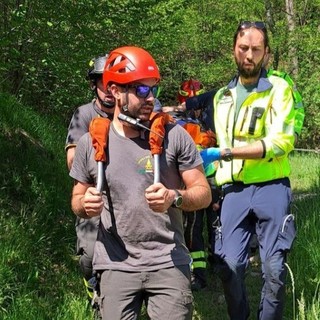 Un uomo si ribalta con una motoagricola a Miazzina: trasportato in ospedale in codice giallo