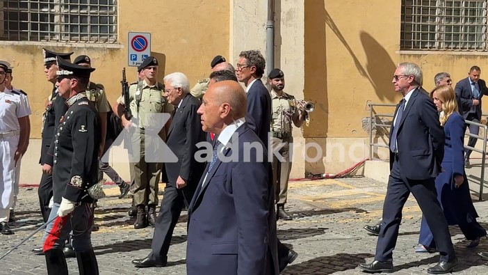 Funerali Emma Bonino, feretro lascia il Campidoglio accompagnato da Mattarella e Meloni Funerali Emma Bonino, feretro lascia il Campidoglio accompagnato da Mattarella e Meloni