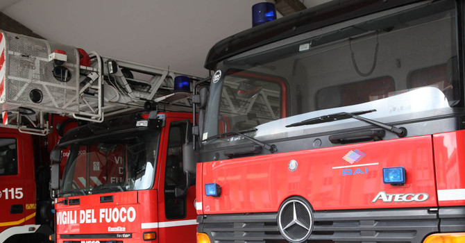 Il Comitato 10 Febbraio dona un defibrillatore ai vigili del fuoco