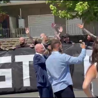 All'Assemblea Figc la protesta dei tifosi: "Per un calcio giusto e popolare" All'Assemblea Figc la protesta dei tifosi: "Per un calcio giusto e popolare"