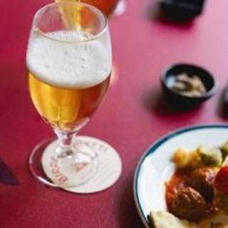 La classifica dei paesi con il più alto consumo di birra pro capite: vince la Repubblica Ceca, Italia via dalla top 20