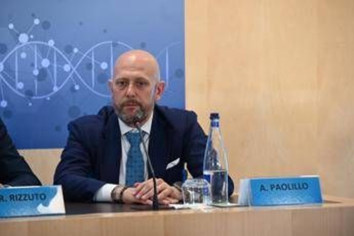 Ia, Paolillo (Merck): &quot;Stiamo imparando a usarla soprattutto nel disegno di studi clinici&quot;