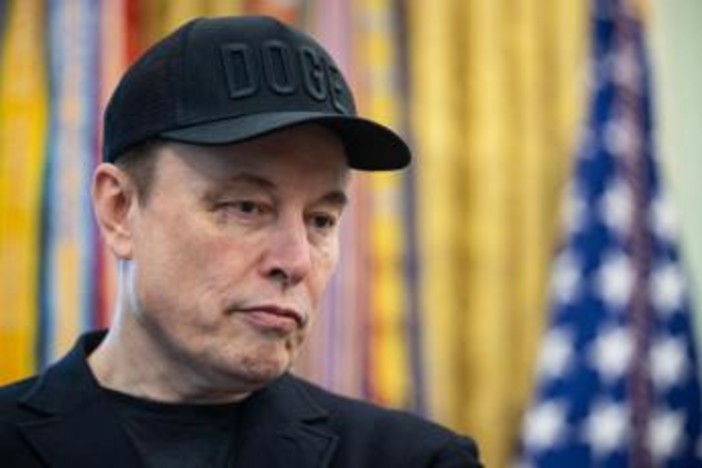 Elon Musk e Ceuta: il paragone "World War Z" sulla crisi migranti Elon Musk e Ceuta: il paragone "World War Z" sulla crisi migranti
