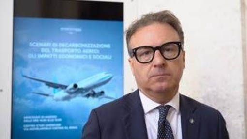 Damiani (Fi): "Settore aereo strategico ma servono risorse per transizione" Damiani (Fi): "Settore aereo strategico ma servono risorse per transizione"