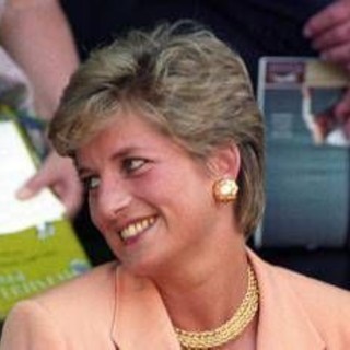 Addio a David Sassoon, morto a 92 anni lo stilista della principessa Diana