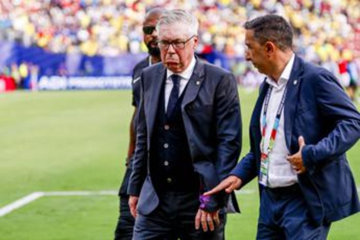 Brasile flop, processo a Ancelotti: "E' colpa del ct" Brasile flop, processo a Ancelotti: "E' colpa del ct"