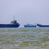 Iran rassicura: "Non cerchiamo la guerra". Vicino accordo con Oman su traffico marittimo a Hormuz Iran rassicura: "Non cerchiamo la guerra". Vicino accordo con Oman su traffico marittimo a Hormuz