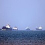 Iran, Usa abbattono droni iraniani a Hormuz. Teheran: "Accordo mai così vicino" Iran, Usa abbattono droni iraniani a Hormuz. Teheran: "Accordo mai così vicino"