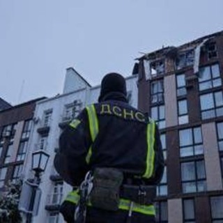 Ucraina, missili e droni sulle città: 5 morti a Kharkiv