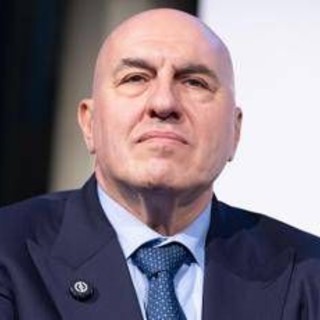 Iran, Crosetto: "Sentito Trump, è il momento di arrivare a una conclusione. Italia pronta su Hormuz dopo pace" Iran, Crosetto: "Sentito Trump, è il momento di arrivare a una conclusione. Italia pronta su Hormuz dopo pace"