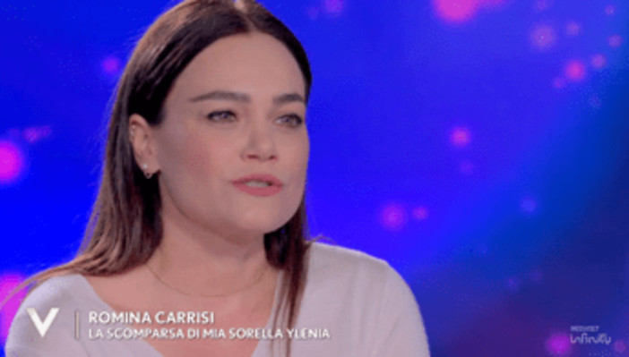 Al Bano-Power, la figlia Romina: "Sono delusa, noi figli spettatori dentro questo teatro" Al Bano-Power, la figlia Romina: "Sono delusa, noi figli spettatori dentro questo teatro"