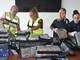 Si fa spedire 210 chili di hashish dagli Stati Uniti, blitz della GdF a Roma Si fa spedire 210 chili di hashish dagli Stati Uniti, blitz della GdF a Roma