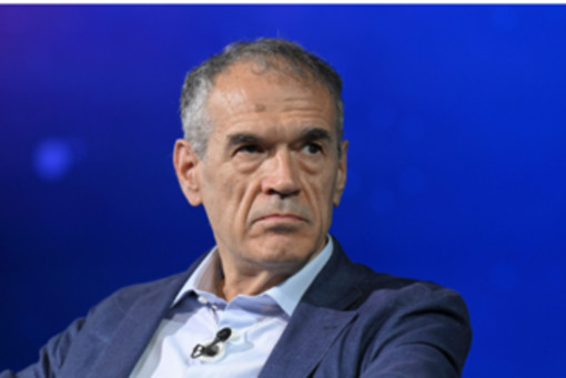 "Più debito? Per ora non serve", Cottarelli invita a cautela su flessibilità concessa da Bruxelles "Più debito? Per ora non serve", Cottarelli invita a cautela su flessibilità concessa da Bruxelles