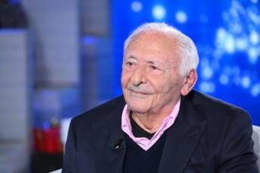 Sanremo 2026, Mogol riceve il premio alla carriera: l'omaggio al paroliere