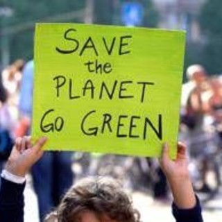 Fridays for Future, oggi 20 città scendono in piazza per il clima