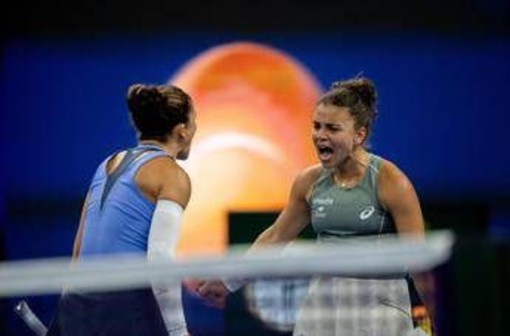 Errani 'allenatrice' di Paolini a Wuhan: &quot;Dalle fastidio, ma varia il servizio&quot;
