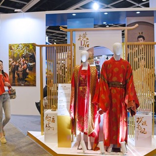 I turisti diventano attori di fiction nella “Hollywood cinese” di Hengdian