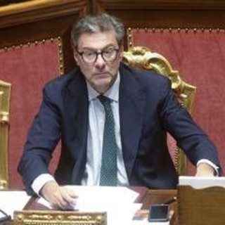 Manovra, oggi il voto finale. Giorgetti: "Pensioni? Vedremo nel 2026" Manovra, oggi il voto finale. Giorgetti: "Pensioni? Vedremo nel 2026"