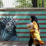 Iran-Usa, oggi colloqui in Oman. Washington allerta americani: "Via ora da Teheran"