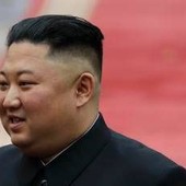 Kim Jong Un si rivede: il leader nordcorano in visita in Cina attraversando nuovo ponte Kim Jong Un si rivede: il leader nordcorano in visita in Cina attraversando nuovo ponte