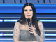Sanremo, la gaffe 'piccante' di Pausini col microfono: "Mamma tutto bene..." Sanremo, la gaffe 'piccante' di Pausini col microfono: "Mamma tutto bene..."