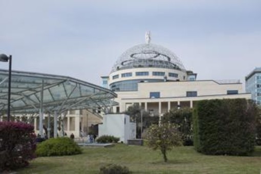 Ospedale San Raffaele, Cda vota revoca amministratore unico: Galli si dimette Ospedale San Raffaele, Cda vota revoca amministratore unico: Galli si dimette