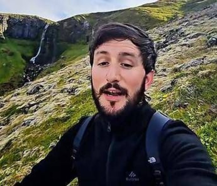Ragazzo spagnolo si trasferisce in Islanda: "Qui lavoro due giorni a settimana con turni da 12 ore"