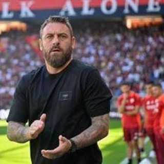 De Rossi all'Olimpico per Roma-Genoa, il legame con i tifosi e un torto difficile da sanare