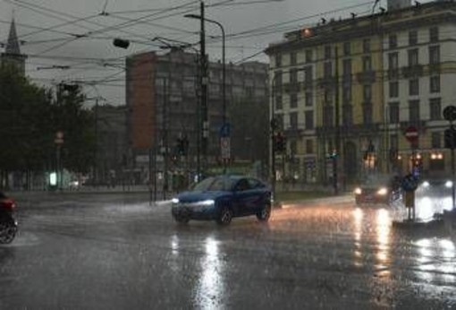 Piogge e temporali violenti, cambio meteo netto sull'Italia: le previsioni Piogge e temporali violenti, cambio meteo netto sull'Italia: le previsioni