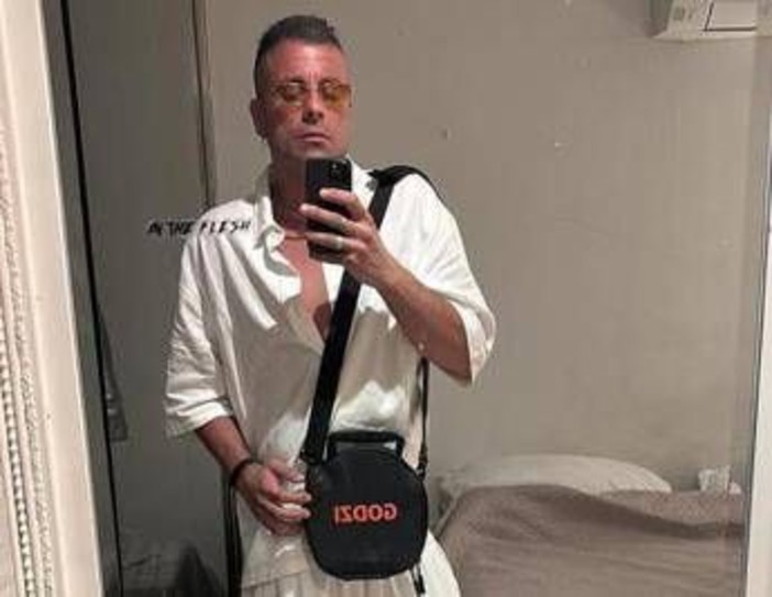 Dj morto a Ibiza, il padre: &quot;È stato legato e malmenato, ora giustizia&quot;