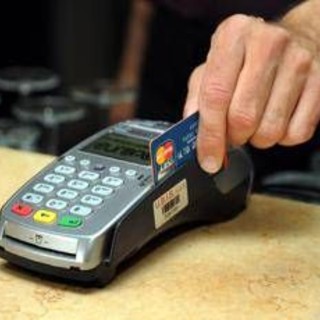 Collegamento cassa-Pos, obbligo dal 2026: i timori degli esercenti Collegamento cassa-Pos, obbligo dal 2026: i timori degli esercenti