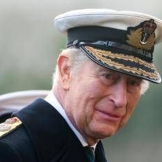 Re Carlo e l'onorificenza... per la tata: il (raro) premio in arrivo nella famiglia reale Re Carlo e l'onorificenza... per la tata: il (raro) premio in arrivo nella famiglia reale