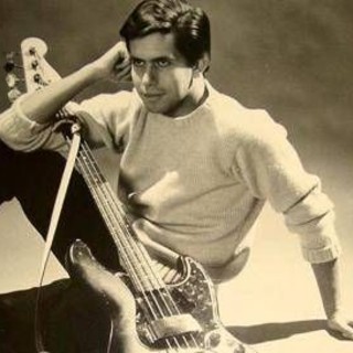 Morto a 83 anni Pino Presti, il maestro del basso dietro a tanti successi di Mina