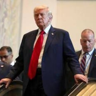Trump contro l'Onu: &quot;Scala mobile bloccata e gobbo rotto, è sabotaggio: chiedo inchiesta&quot;