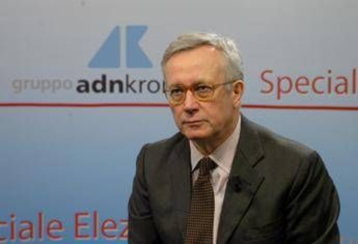 Ucraina, Tremonti: "Draghi o Merkel negoziatori? Non hanno legittimazione politica" Ucraina, Tremonti: "Draghi o Merkel negoziatori? Non hanno legittimazione politica"