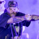 Salmo mostra una cicatrice sul viso: "Ho un cancro della pelle" Salmo mostra una cicatrice sul viso: "Ho un cancro della pelle"