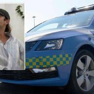 Incidente sulla Firenze-Pisa-Livorno, auto con tre giovani si cappotta: morto 27enne
